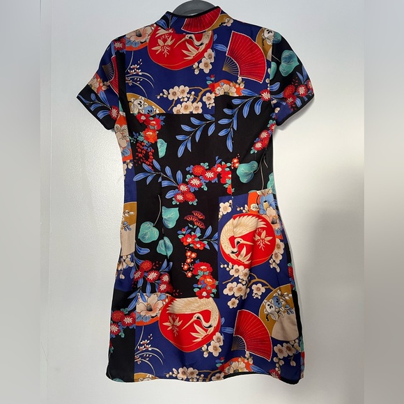 Asian style mini dress 🖤 - Picture 2 of 3